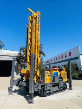 SR700 Water Well Drill Rig